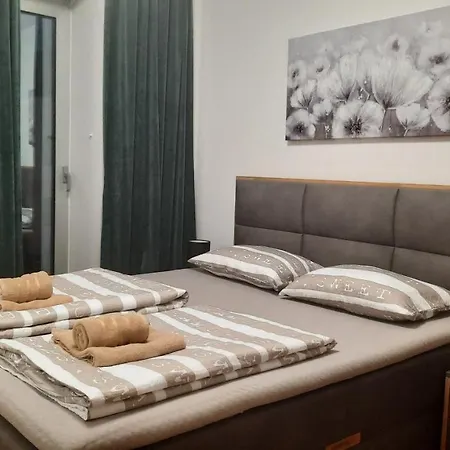 Apartman Tena Vukovar Exterior photo